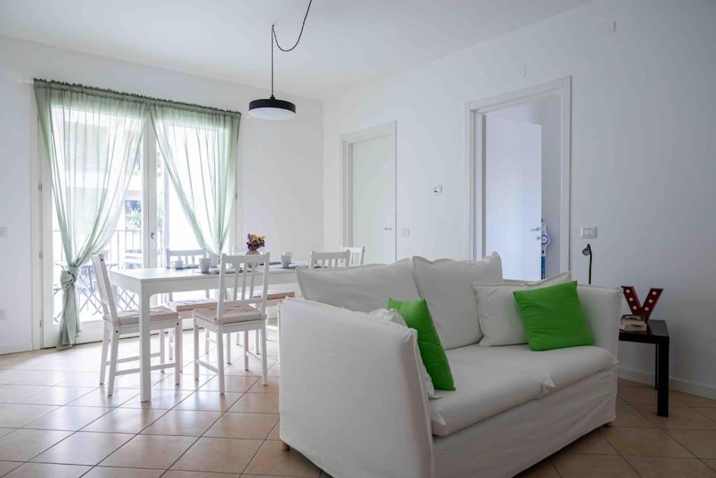 Luminoso Trilocale Affori Centro Apartamento Milão Exterior foto